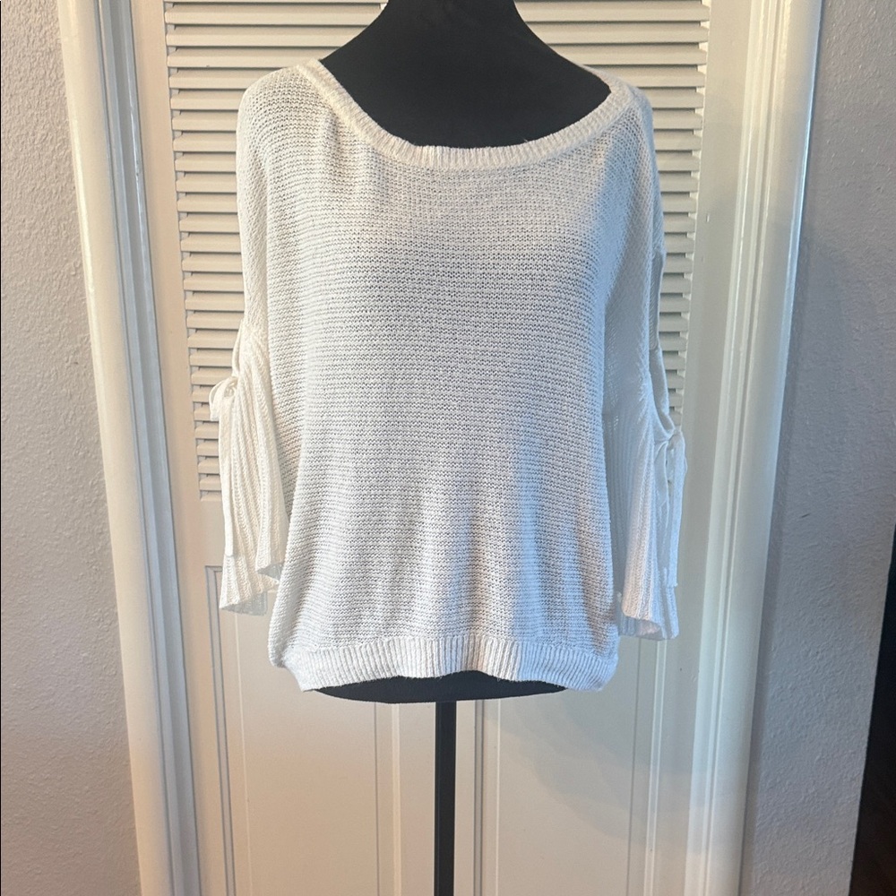 Express White Women's Crew Neck Sweater